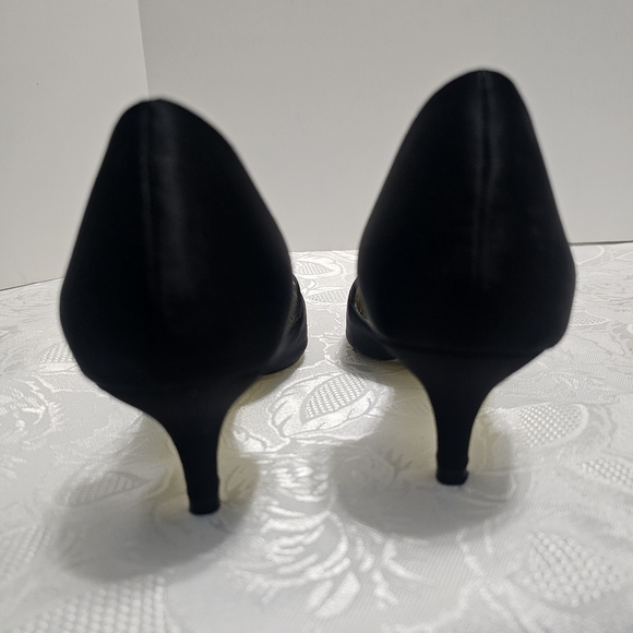 Adrianna Papell Women's Lacy Pumps Black Evening Pointed Toe Shoes Sz 8.5M - Picture 4 of 7